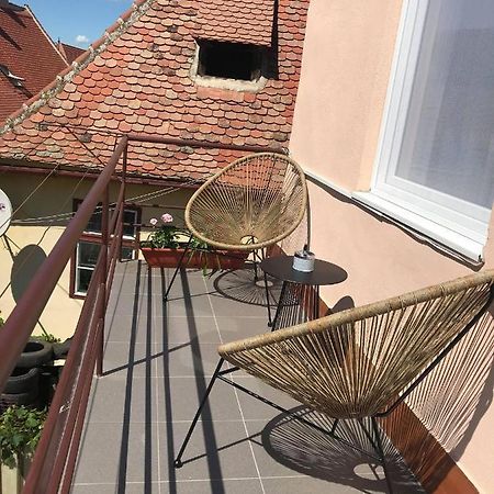 MCM Studio Apartment Sibiu Luaran gambar