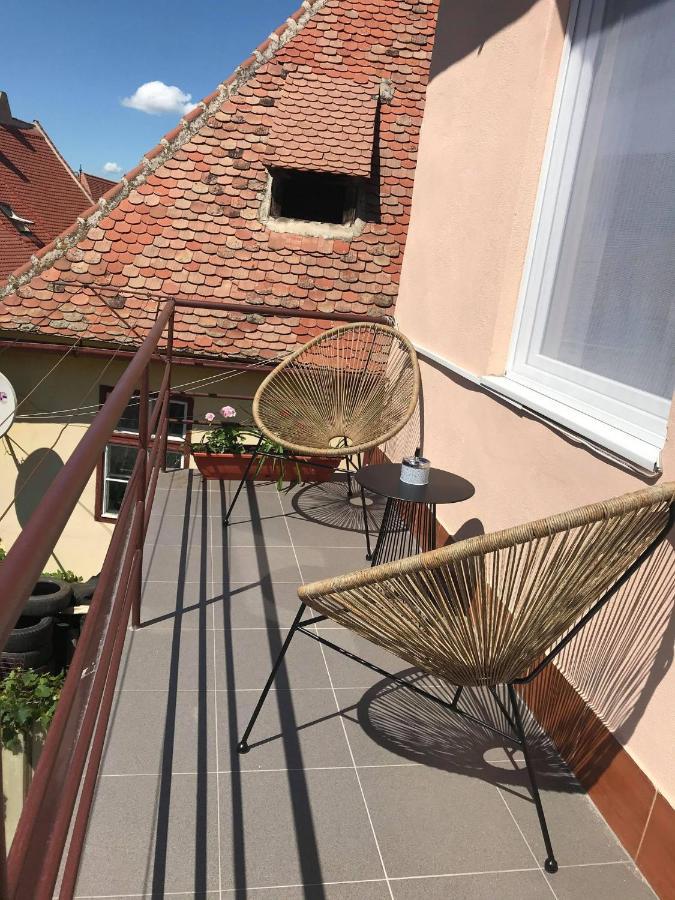 MCM Studio Apartment Sibiu Luaran gambar